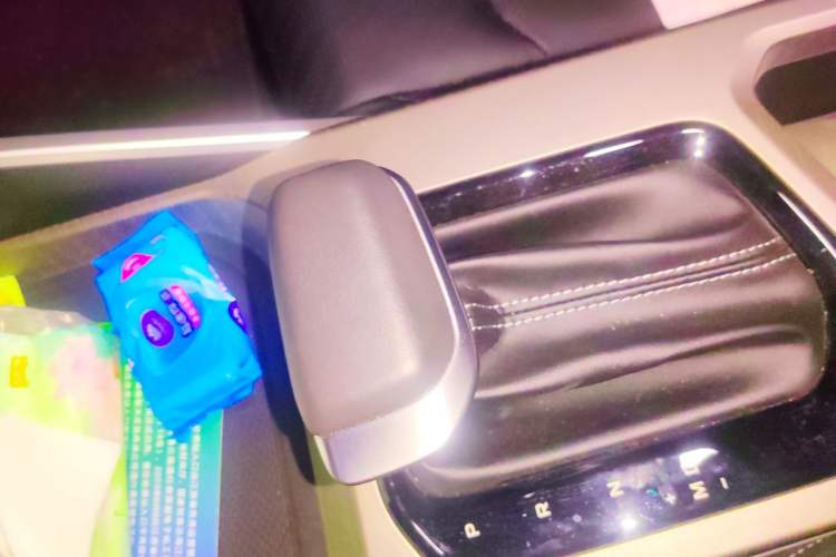 Used Geely Auto Emgrand 2023 4th Generation Champion Edition 1.5L CVT Prestige Model Gear Lever