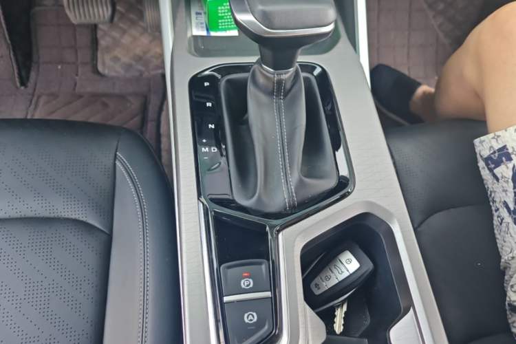 Used Geely Auto Emgrand 2023 4th Generation Champion Edition 1.5L CVT Prestige Model Gear Lever