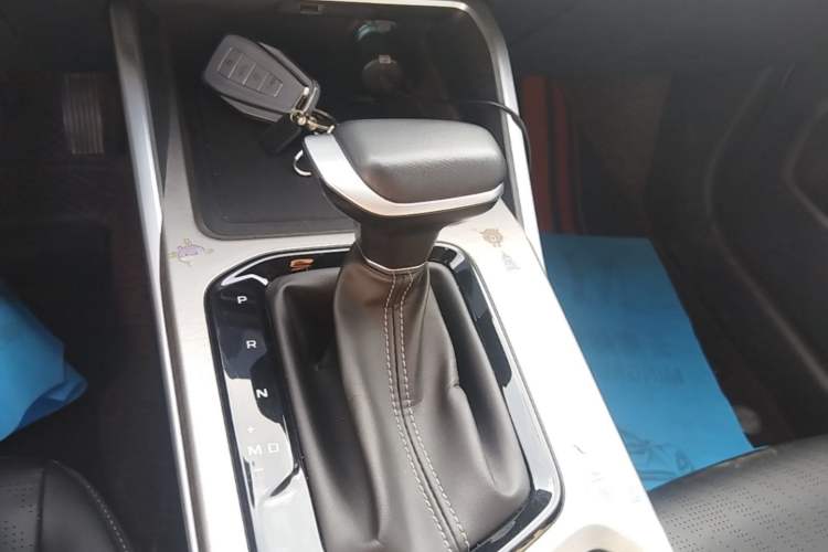 Used Geely Auto Emgrand 2023 4th Generation Champion Edition 1.5L CVT Prestige Model Gear Lever