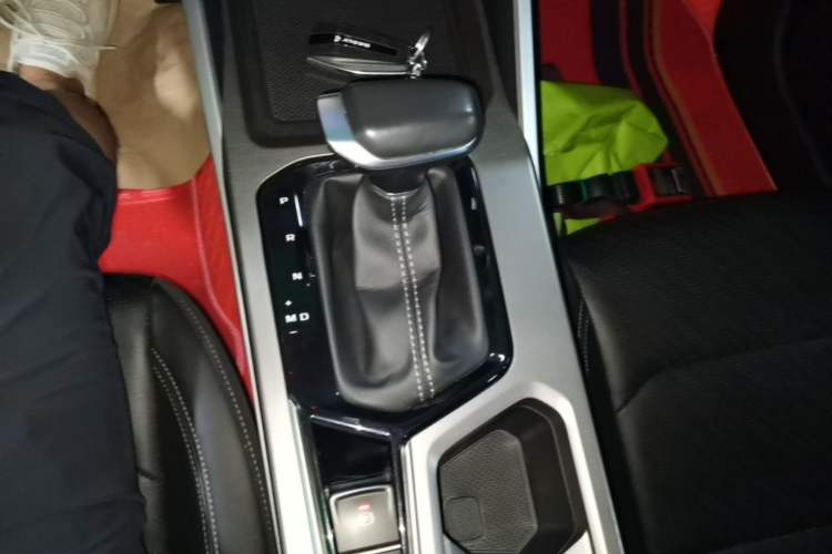 Used Geely Auto Emgrand 2023 4th Generation Champion Edition 1.5L CVT Prestige Model Gear Lever