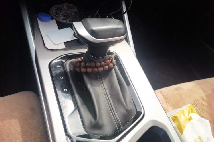 Used Geely Auto Emgrand 2023 4th Generation Champion Edition 1.5L CVT Luxury Model Gear Lever
