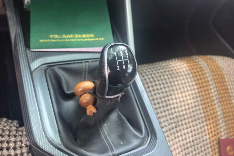 Used Geely Auto Emgrand 2023 4th Generation Champion Edition 1.5L Manual Luxury Model Gear Lever