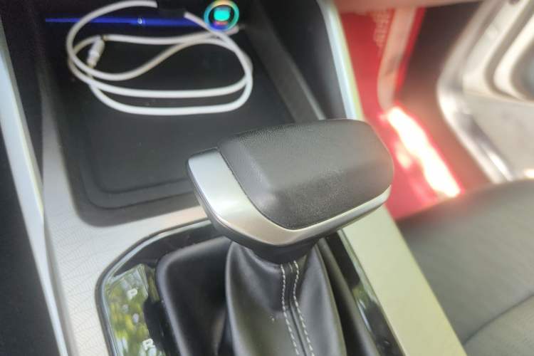 Used Geely Auto Emgrand 2023 4th Generation Champion Edition 1.5L CVT Luxury Model Gear Lever