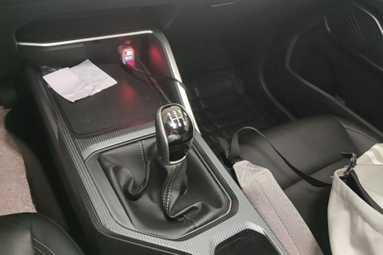 Used Geely Auto Emgrand 2023 4th Generation Champion Edition 1.5L Manual Luxury Model Gear Lever