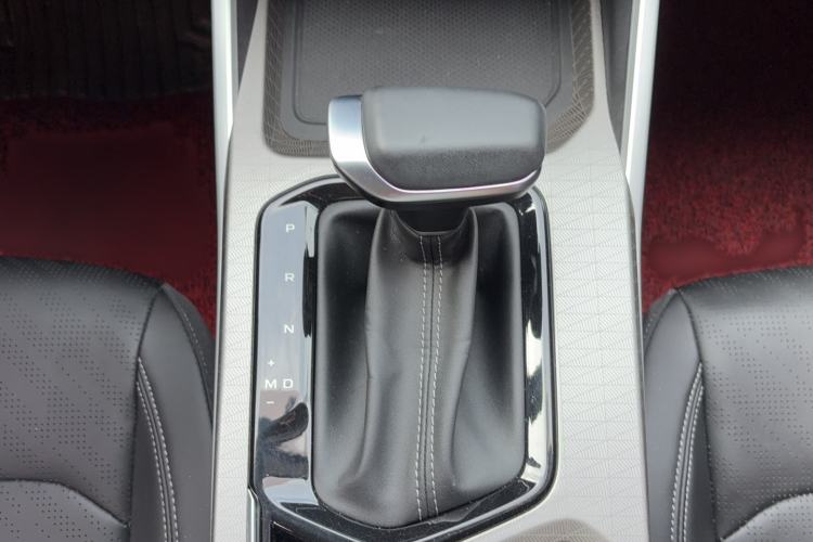 Used Geely Auto Emgrand 2023 4th Generation Champion Edition 1.5L CVT Luxury Model Gear Lever