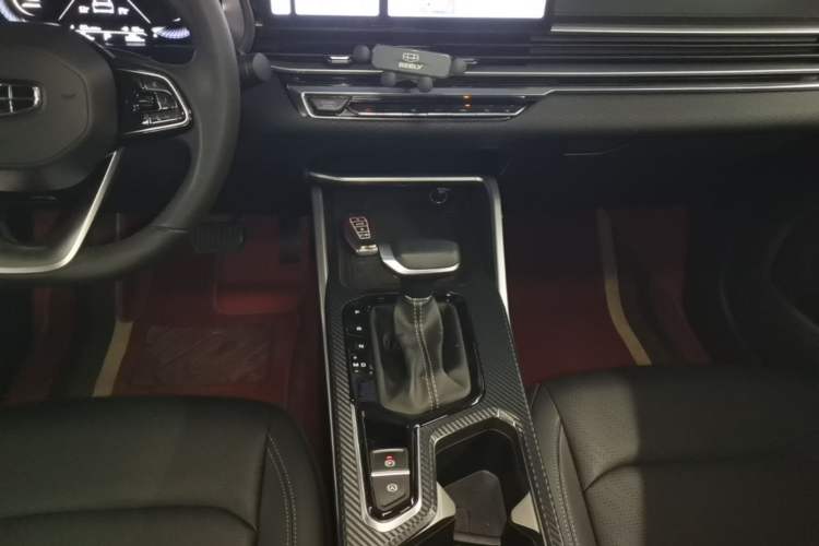 Used Geely Auto Emgrand 2023 4th Generation Champion Edition 1.5L CVT Luxury Model Gear Lever
