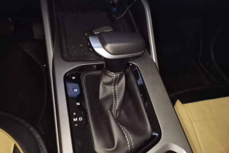 Used Geely Auto Emgrand 2023 4th Generation Champion Edition 1.5L CVT Luxury Model Gear Lever