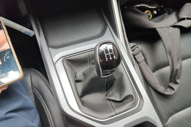 Used Geely Auto Emgrand 2023 4th Generation Champion Edition 1.5L Manual Luxury Model Gear Lever