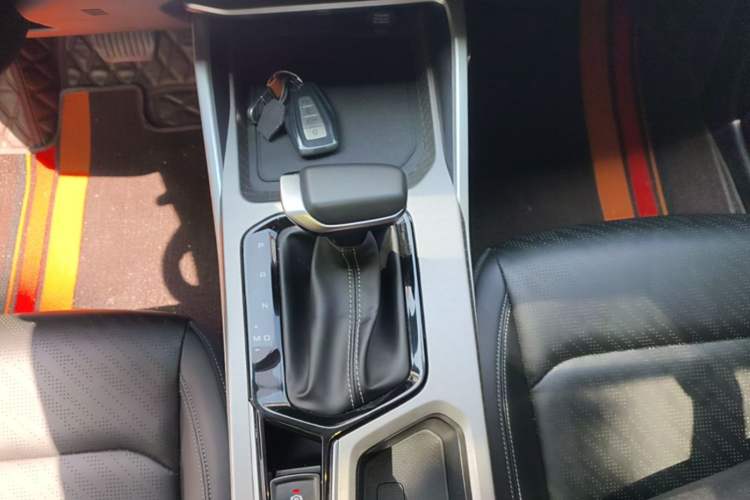 Used Geely Auto Emgrand 2023 4th Generation Champion Edition 1.5L CVT Prestige Model Gear Lever