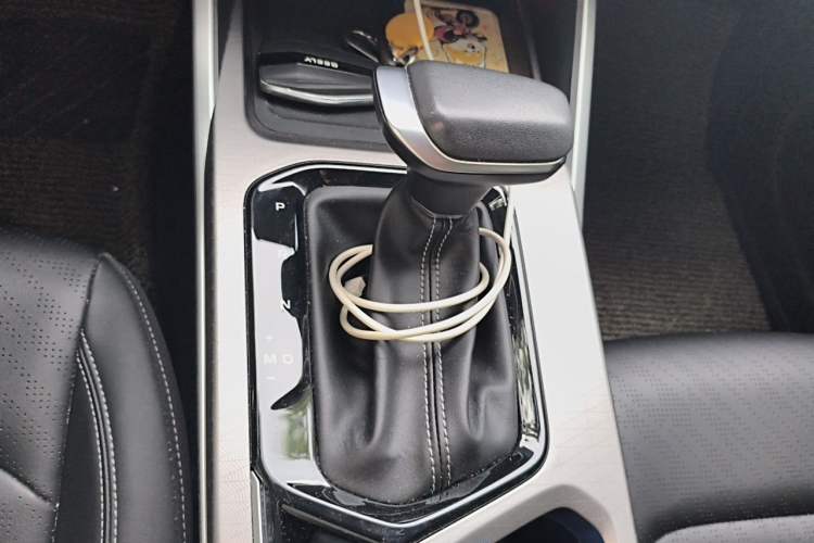 Used Geely Auto Emgrand 2023 4th Generation Champion Edition 1.5L CVT Prestige Model Gear Lever
