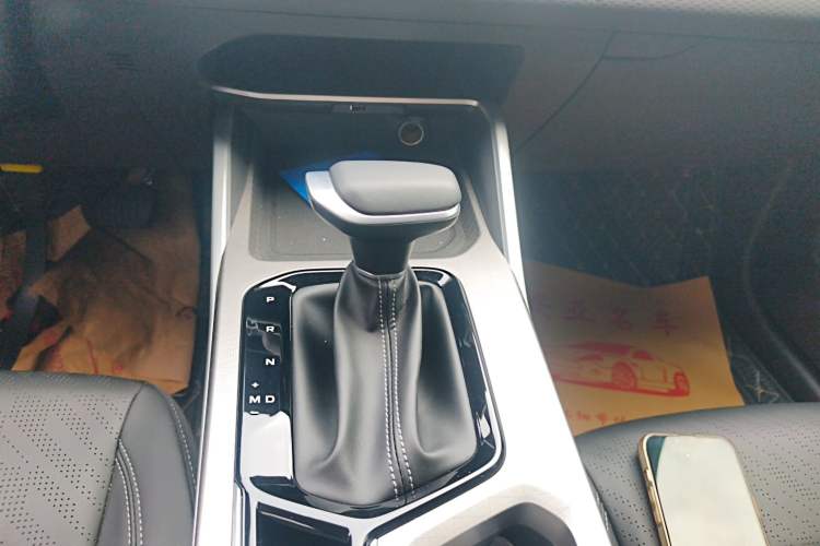 Used Geely Auto Emgrand 2023 4th Generation Champion Edition 1.5L CVT Prestige Model Gear Lever