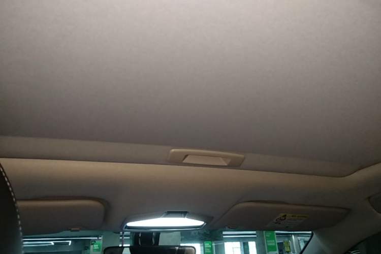 Used Geely Auto Emgrand 2023 4th Generation Champion Edition 1.5L CVT Prestige Model Headliner