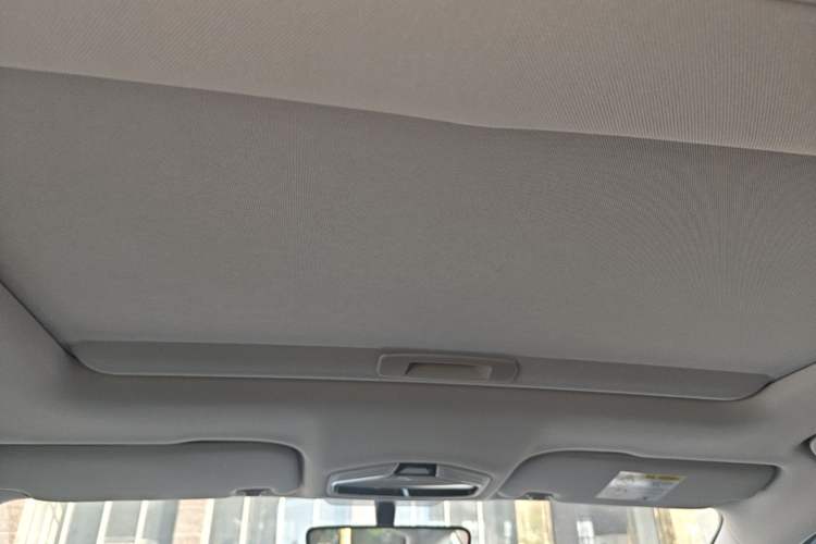 Used Geely Auto Emgrand 2023 4th Generation Champion Edition 1.5L CVT Prestige Model Headliner