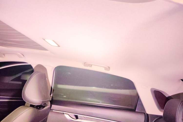 Used Geely Auto Emgrand 2023 4th Generation Champion Edition 1.5L CVT Prestige Model Headliner