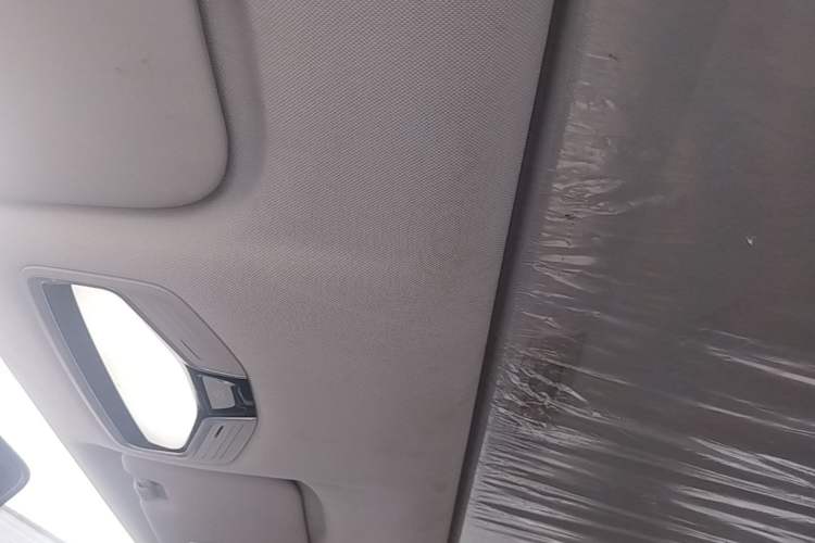 Used Geely Auto Emgrand 2023 4th Generation Champion Edition 1.5L CVT Prestige Model Headliner