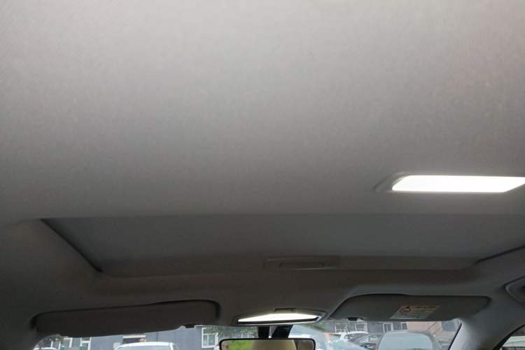 Used Geely Auto Emgrand 2023 4th Generation Champion Edition 1.5L CVT Prestige Model Headliner
