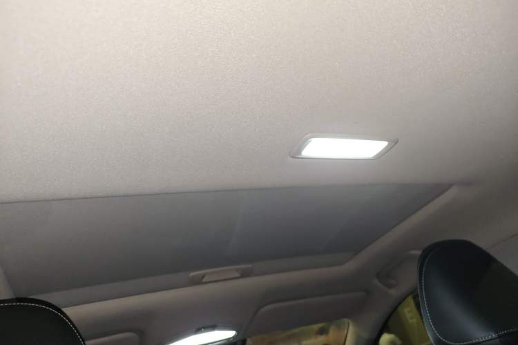 Used Geely Auto Emgrand 2023 4th Generation Champion Edition 1.5L CVT Prestige Model Headliner