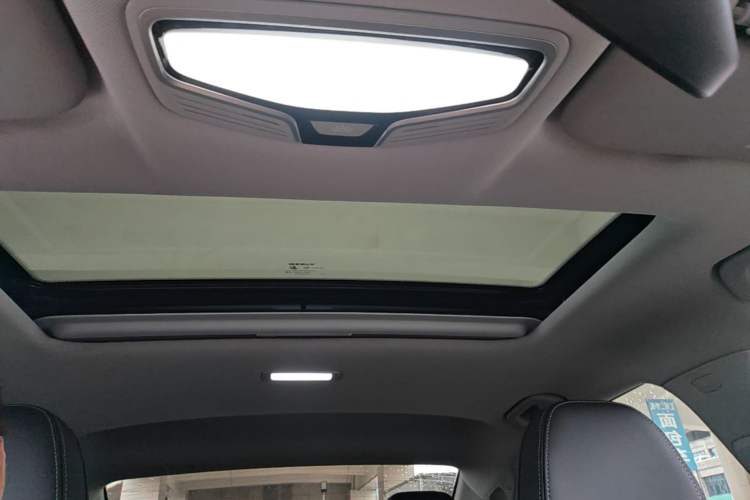 Used Geely Auto Emgrand 2023 4th Generation Champion Edition 1.5L CVT Prestige Model Headliner