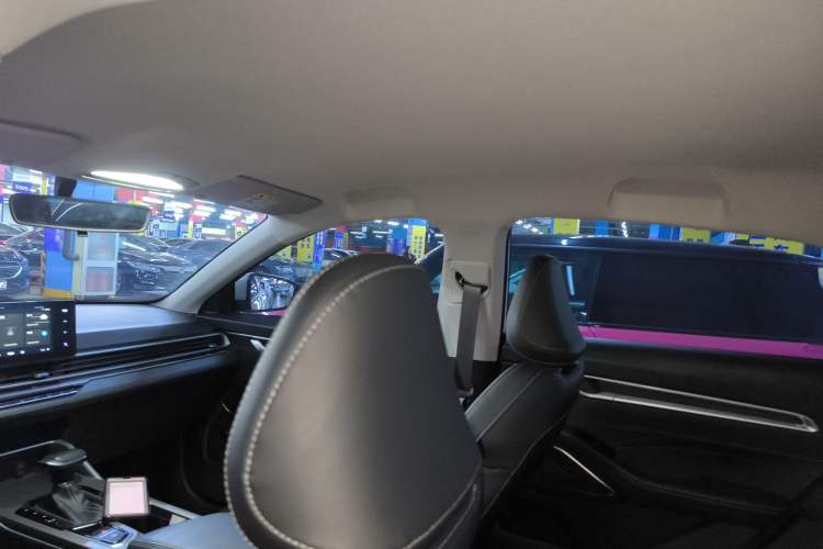 Used Geely Auto Emgrand 2023 4th Generation Champion Edition 1.5L CVT Luxury Model Headliner