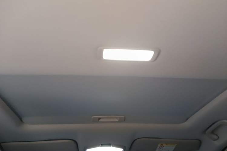 Used Geely Auto Emgrand 2023 4th Generation Champion Edition 1.5L CVT Prestige Model Headliner