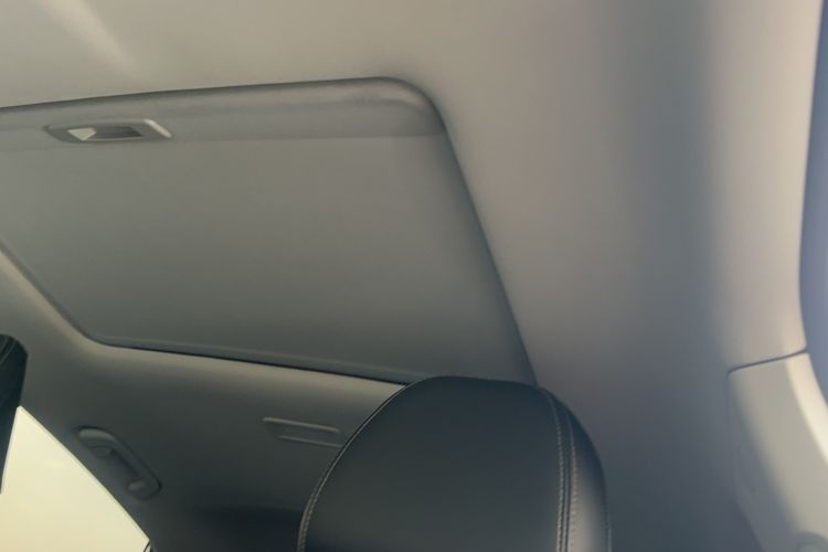 Used Geely Auto Emgrand 2023 4th Generation Champion Edition 1.5L CVT Prestige Model Headliner