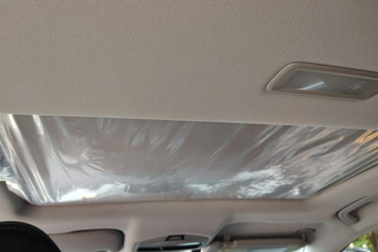 Used Geely Auto Emgrand 2023 4th Generation Champion Edition 1.5L CVT Prestige Model Headliner