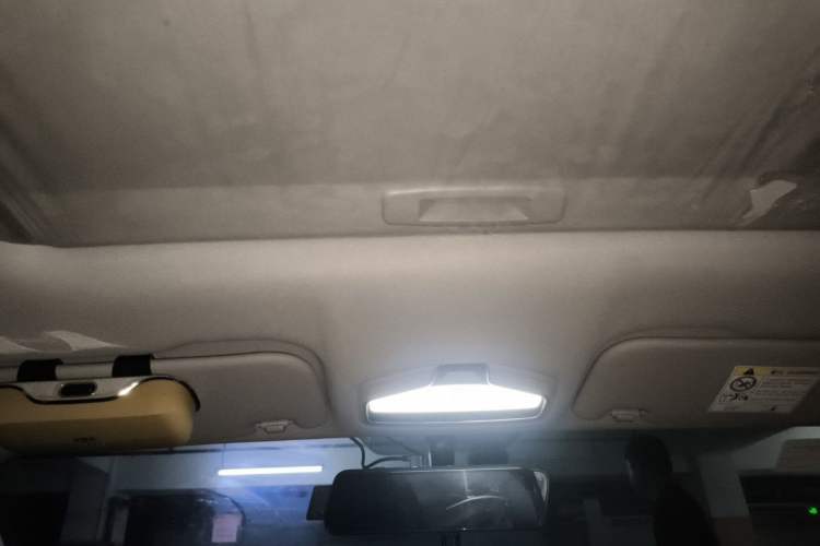 Used Geely Auto Emgrand 2023 4th Generation Champion Edition 1.5L CVT Prestige Model Headliner