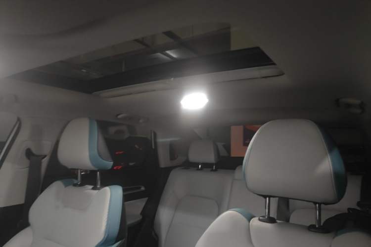 Used Geely Auto Emgrand 2023 4th Generation Champion Edition 1.5L CVT Flagship Model Headliner