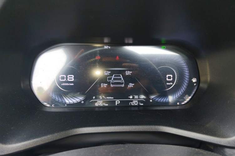 Used Geely Auto Emgrand 2023 4th Generation Champion Edition 1.5L CVT Prestige Model Instrument Cluster