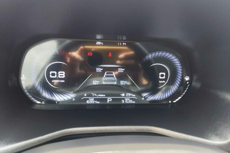 Used Geely Auto Emgrand 2023 4th Generation Champion Edition 1.5L CVT Prestige Model Instrument Cluster