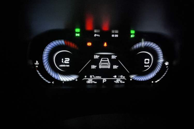 Used Geely Auto Emgrand 2023 4th Generation Champion Edition 1.5L CVT Prestige Model Instrument Cluster
