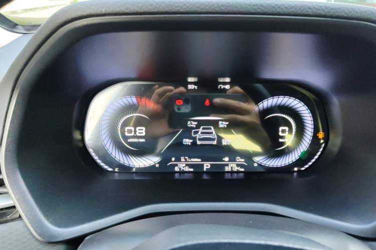 Used Geely Auto Emgrand 2023 4th Generation Champion Edition 1.5L CVT Luxury Model Instrument Cluster