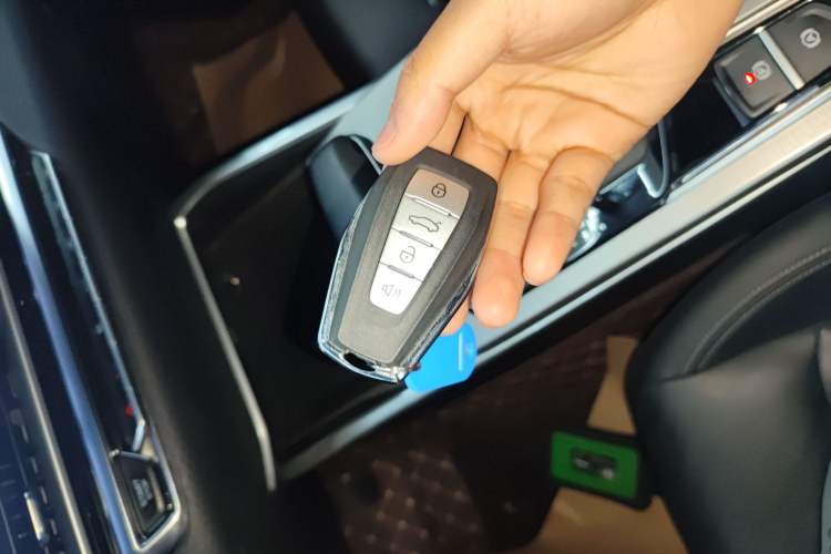Used Geely Auto Emgrand 2023 4th Generation Champion Edition 1.5L CVT Prestige Model Interior 1