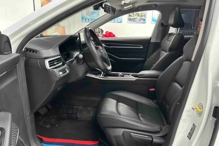 Used Geely Auto Emgrand 2023 4th Generation Champion Edition 1.5L CVT Prestige Model Interior 1