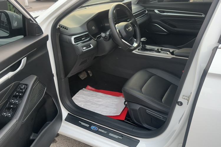 Used Geely Auto Emgrand 2023 4th Generation Champion Edition 1.5L CVT Prestige Model Interior 1
