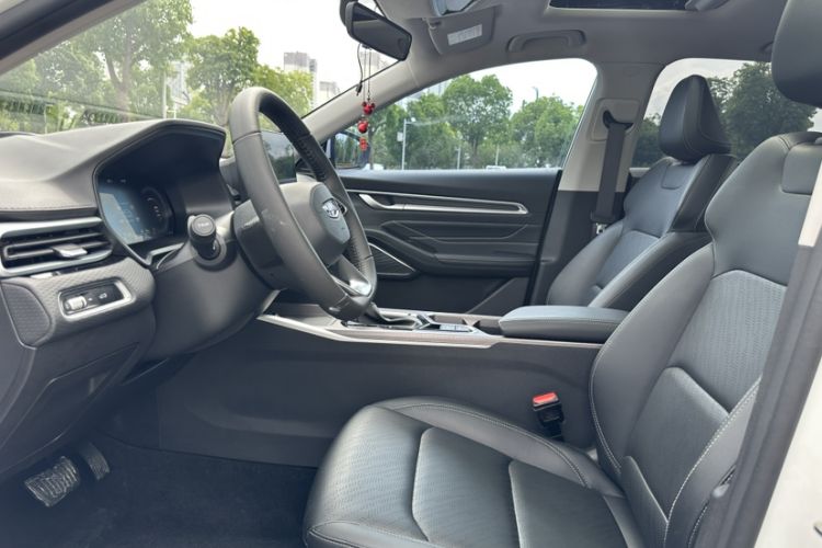 Used Geely Auto Emgrand 2023 4th Generation Champion Edition 1.5L CVT Luxury Model Interior 2