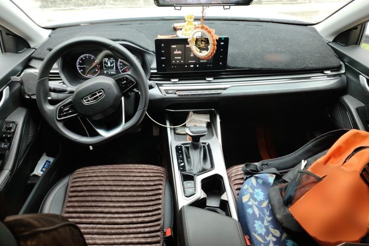 Used Geely Auto Emgrand 2023 4th Generation Champion Edition 1.5L CVT Luxury Model Interior 2