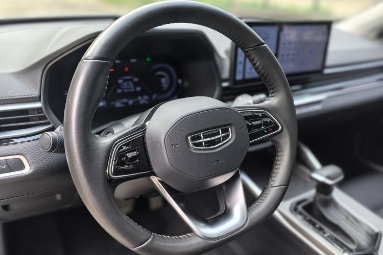 Used Geely Auto Emgrand 2023 4th Generation Champion Edition 1.5L CVT Prestige Model Interior 3
