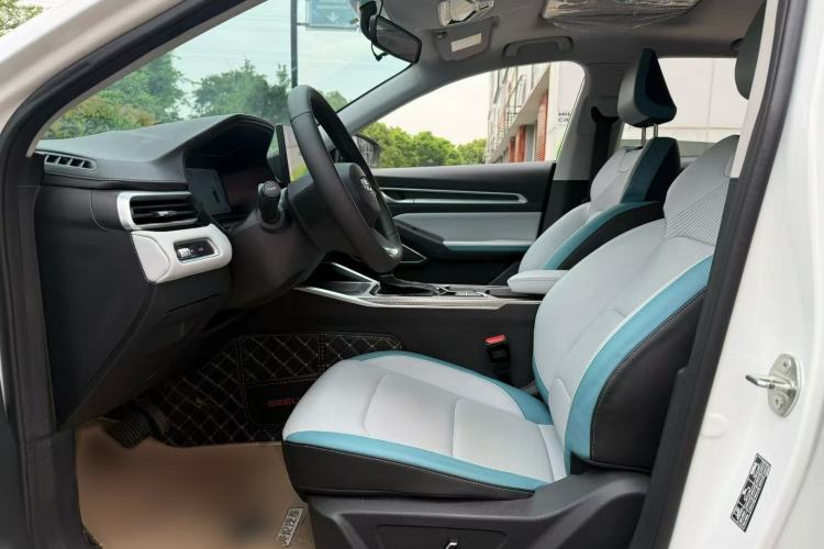 Used Geely Auto Emgrand 2023 4th Generation Champion Edition 1.5L CVT Flagship Model Interior 3