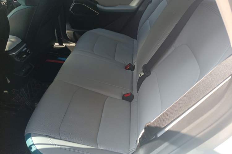 Used Geely Auto Emgrand 2023 4th Generation Champion Edition 1.5L CVT Flagship Model Interior 4