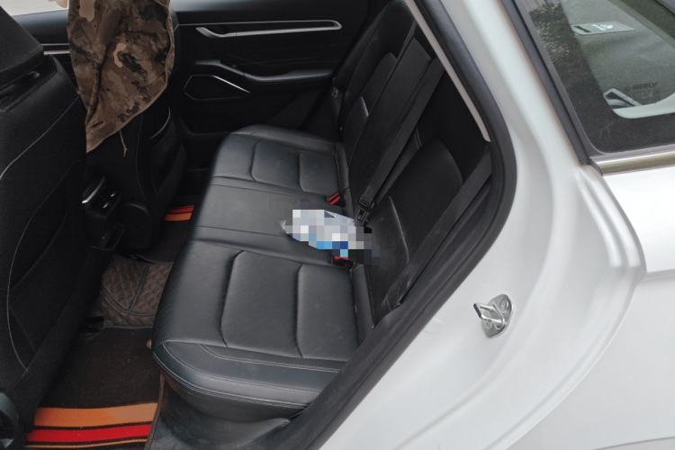 Used Geely Auto Emgrand 2023 4th Generation Champion Edition 1.5L CVT Prestige Model Interior 4