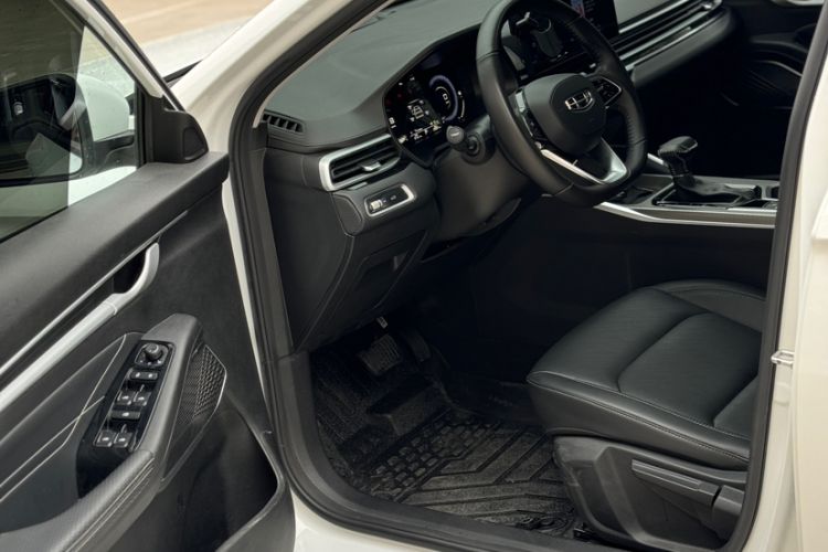 Used Geely Auto Emgrand 2023 4th Generation Champion Edition 1.5L CVT Luxury Model Interior 5