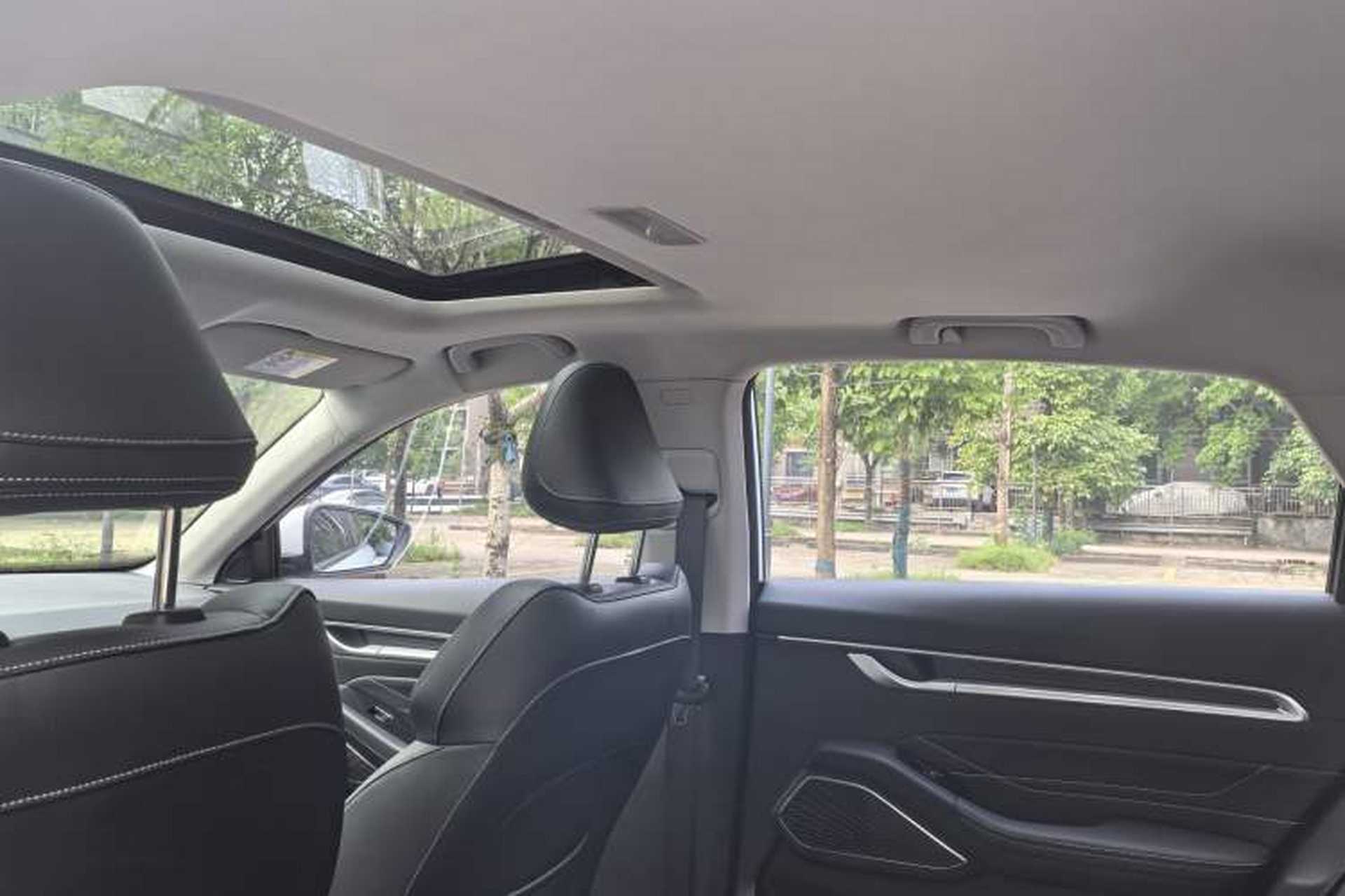 Used Geely Auto Emgrand 2023 4th Generation Champion Edition 1.5L CVT Prestige Model Interior 5