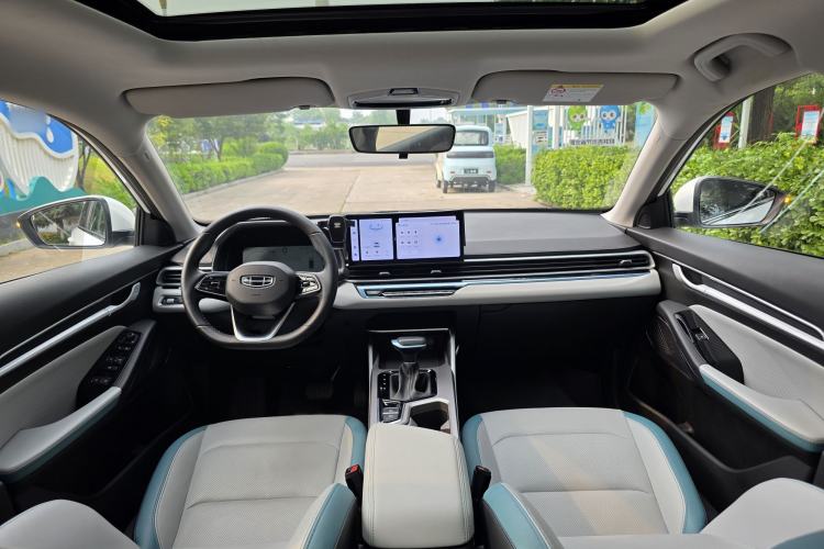Used Geely Auto Emgrand 2023 4th Generation Champion Edition 1.5L CVT Flagship Model Interior 5