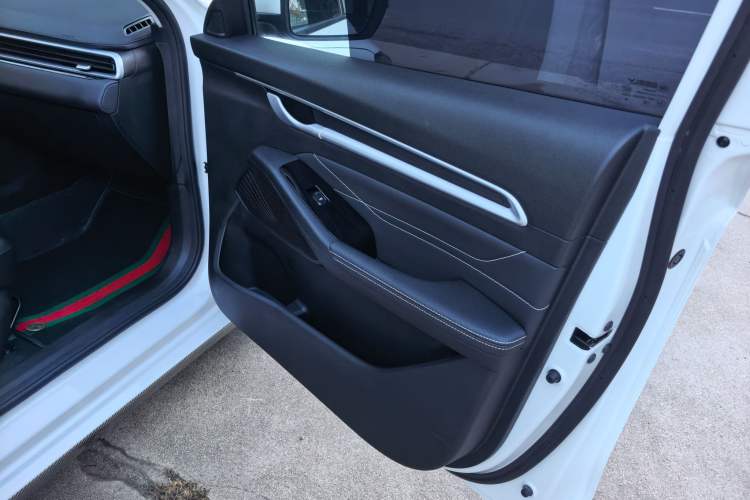 Used Geely Auto Emgrand 2023 4th Generation Champion Edition 1.5L Manual Luxury Model Interior 5