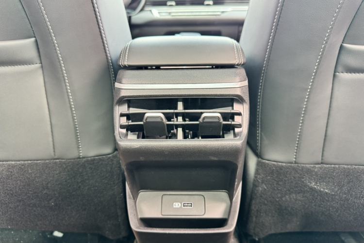 Used Geely Auto Emgrand 2023 4th Generation Champion Edition 1.5L CVT Prestige Model Interior 6
