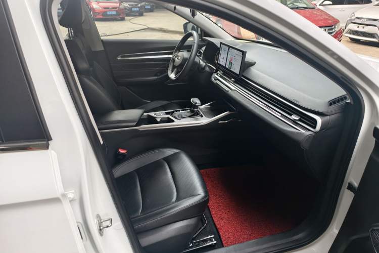 Used Geely Auto Emgrand 2023 4th Generation Champion Edition 1.5L CVT Prestige Model Interior 7