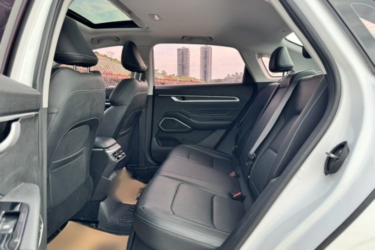 Used Geely Auto Emgrand 2023 4th Generation Champion Edition 1.5L CVT Prestige Model Interior 9