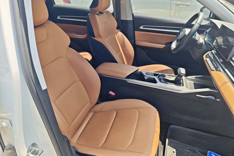 Used Geely Auto Emgrand 2023 4th Generation Champion Edition 1.5L CVT Flagship Model Interior 9