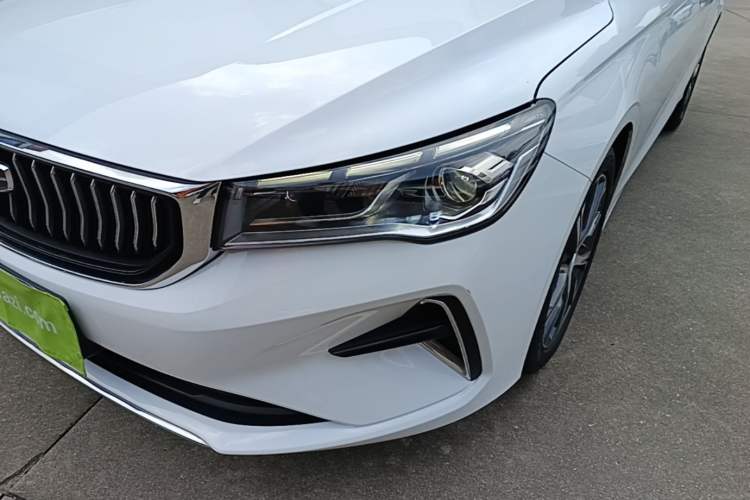 Used Geely Auto Emgrand 2023 4th Generation Champion Edition 1.5L CVT Prestige Model Left Front Headlight